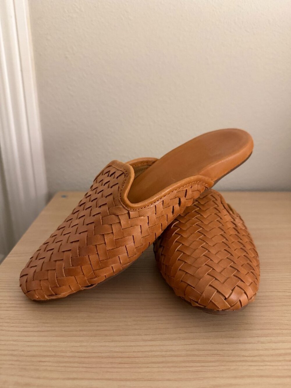 Olukai Mi'i Woven Leather Mule Flats in Kukui Brown US 8 EU 38, Never worn